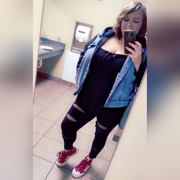 Meet your Posher, Leyna - Picture 8 of 14